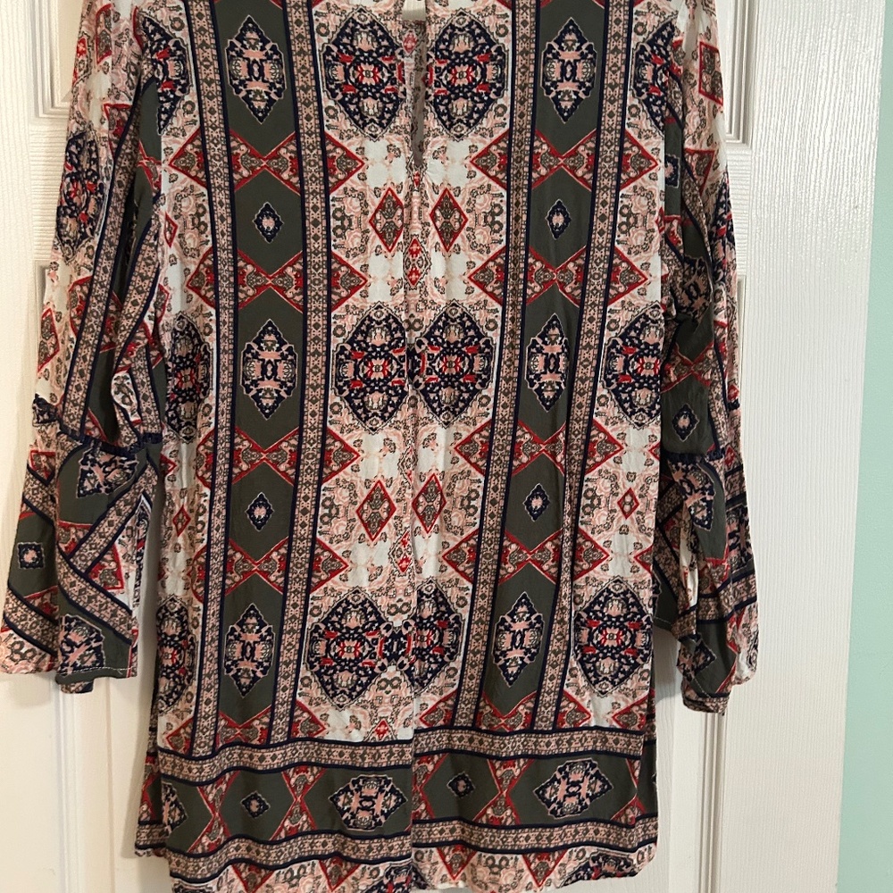 Geometric pattern blouse - Picture 6 of 6
